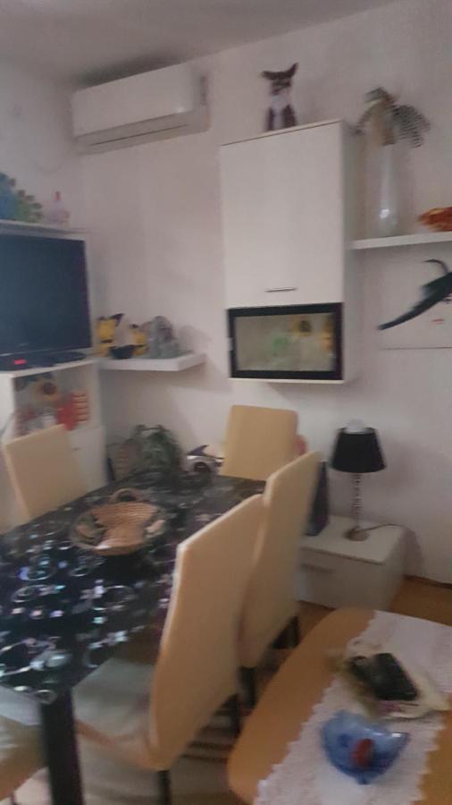 Vera Apartment Kampor Екстериор снимка