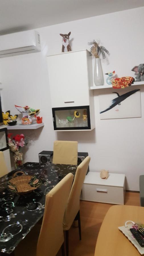 Vera Apartment Kampor Екстериор снимка