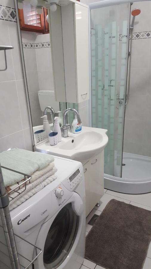 Vera Apartment Kampor Екстериор снимка