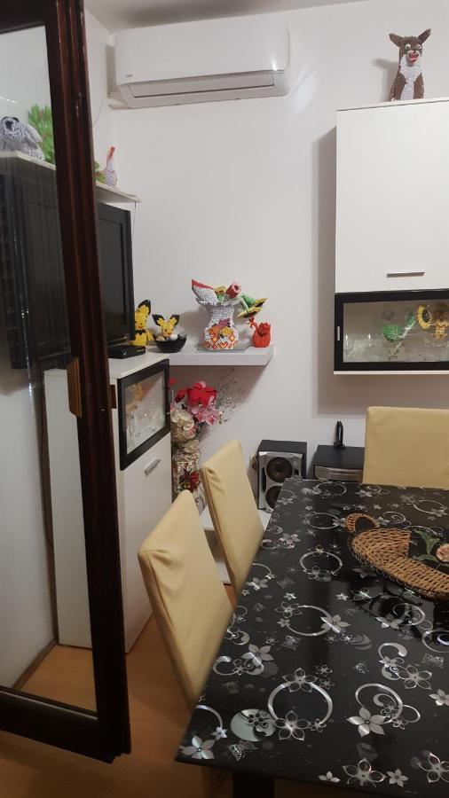 Vera Apartment Kampor Екстериор снимка