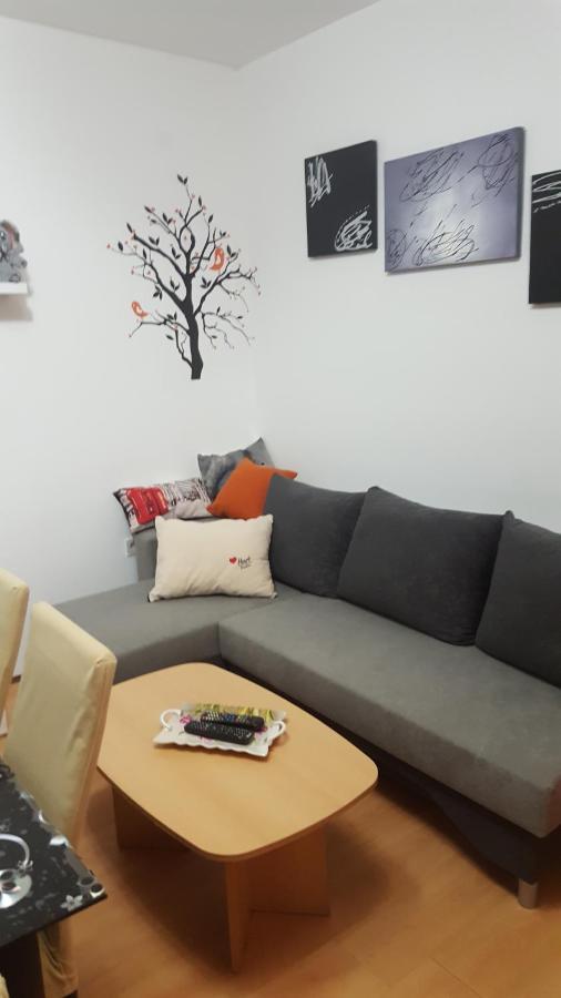 Vera Apartment Kampor Екстериор снимка