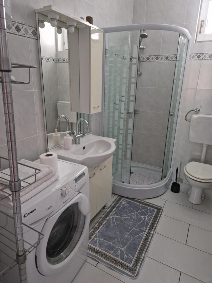 Vera Apartment Kampor Екстериор снимка