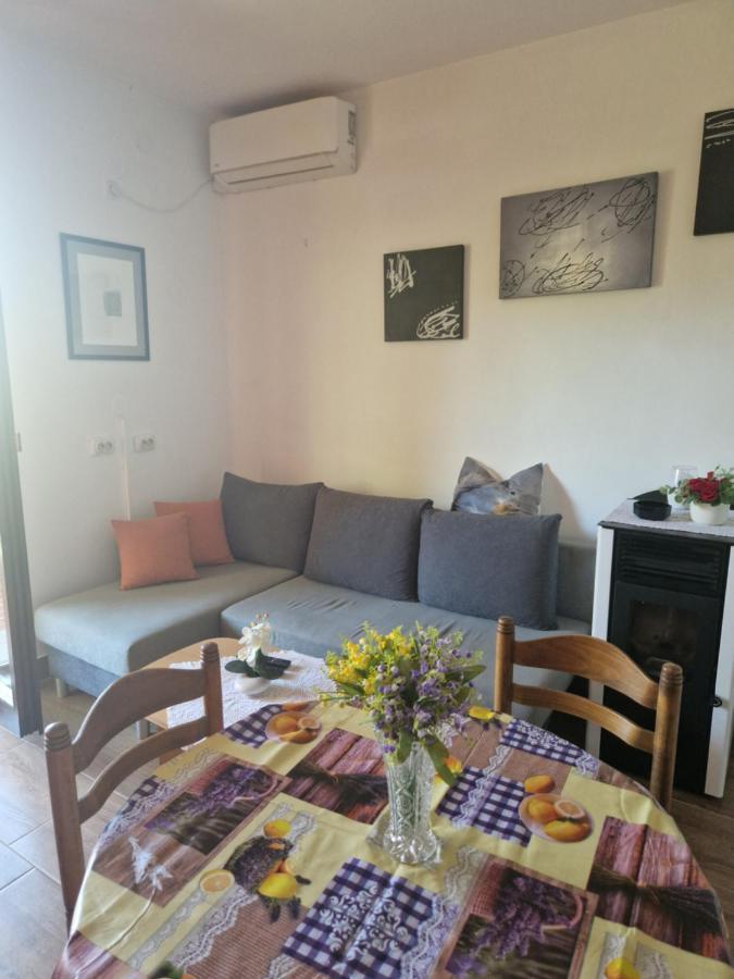 Vera Apartment Kampor Екстериор снимка