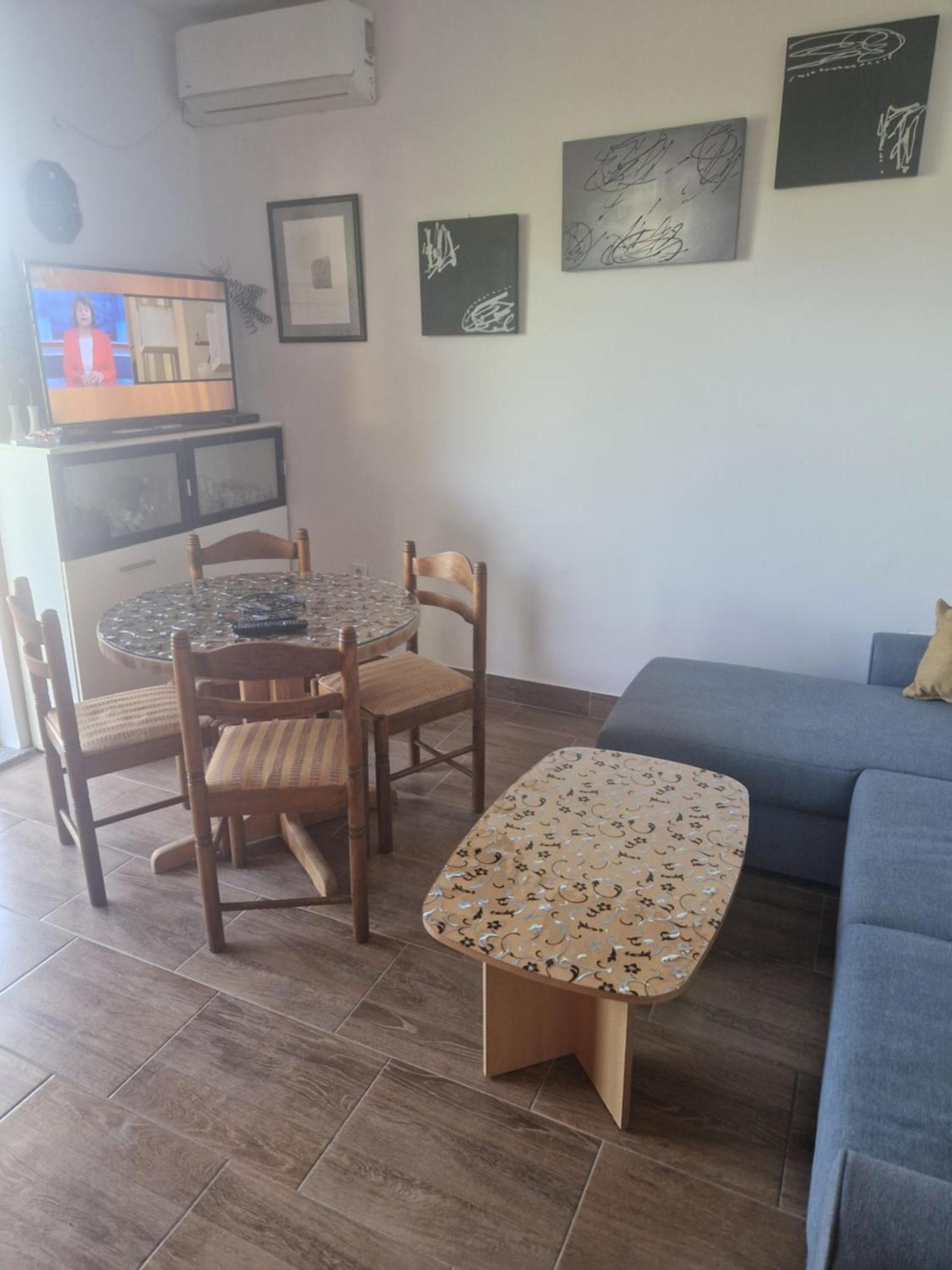 Vera Apartment Kampor Екстериор снимка