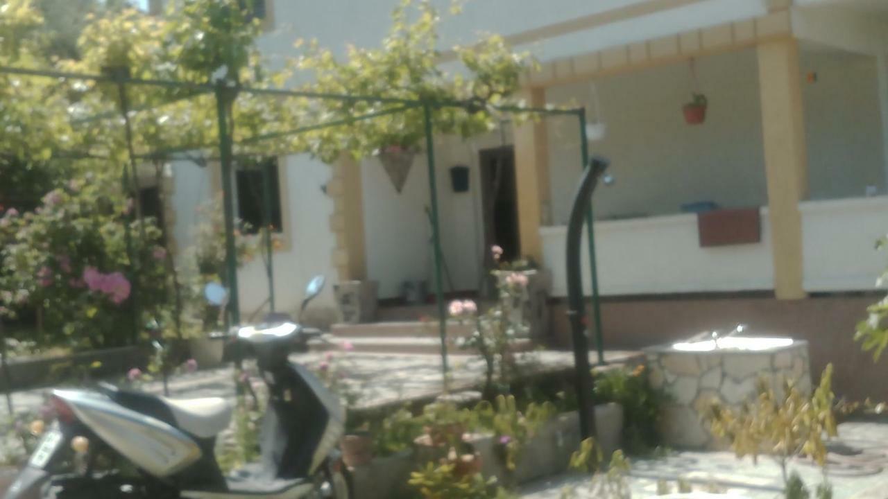 Vera Apartment Kampor Екстериор снимка