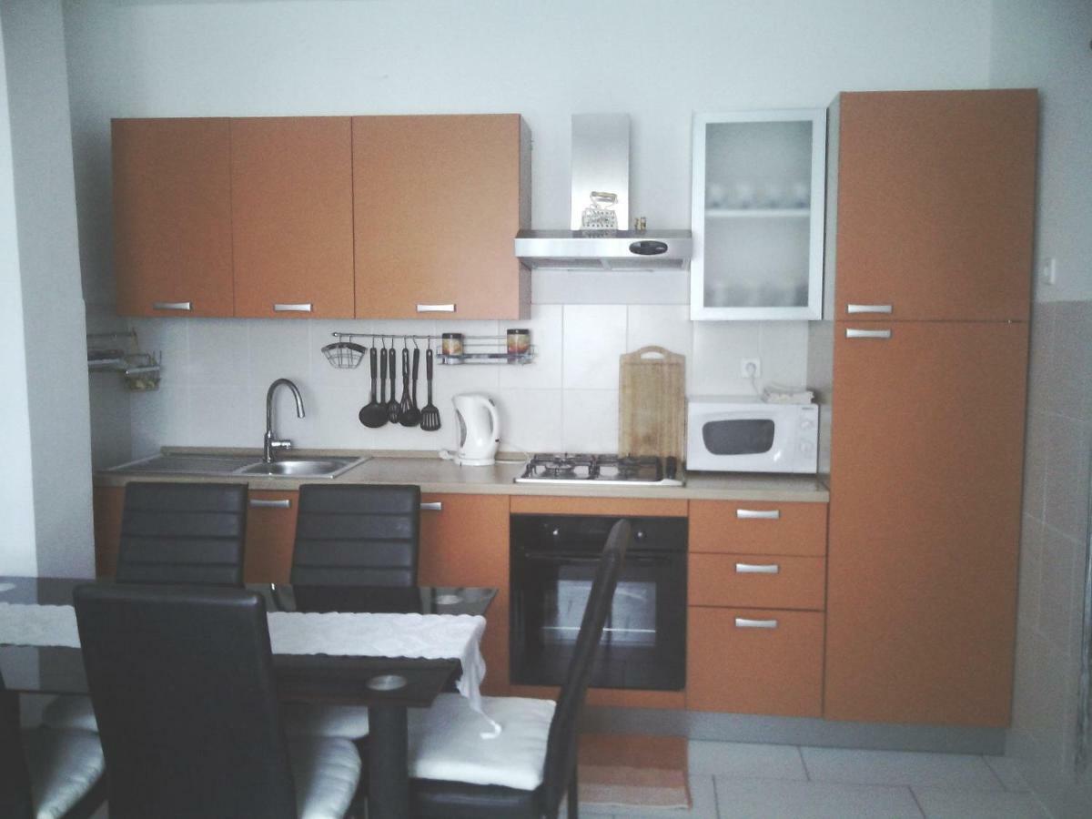 Vera Apartment Kampor Екстериор снимка